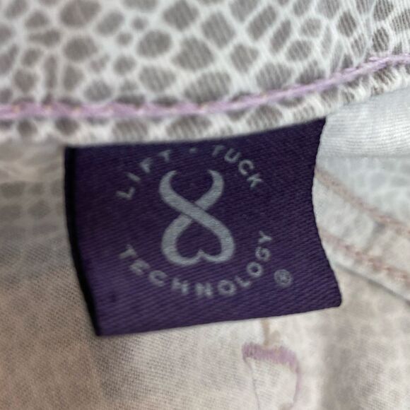 Not Your Daughter Jeans NYDJ Gray Animal Print Straight Jeans - Picture 10 of 10